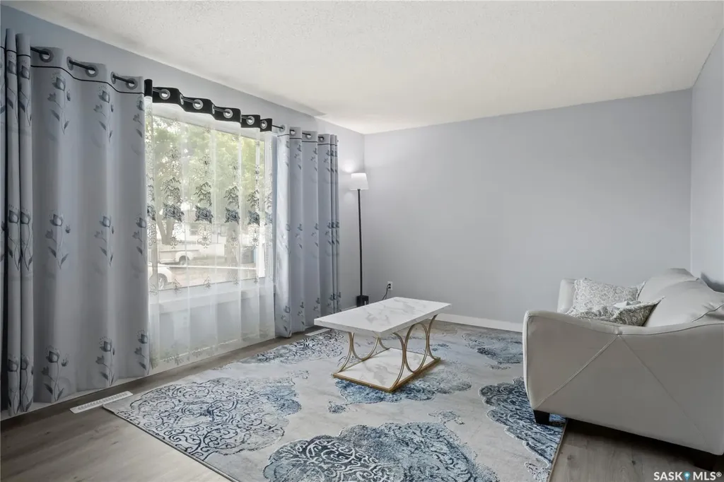 664 Retallack Street Regina SK S4T 2G4