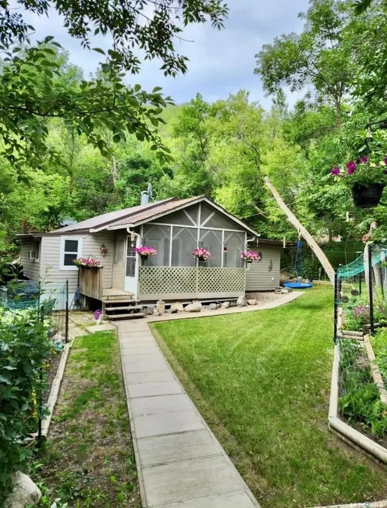 825 Tatanka Drive South Lake SK S0H 4C0