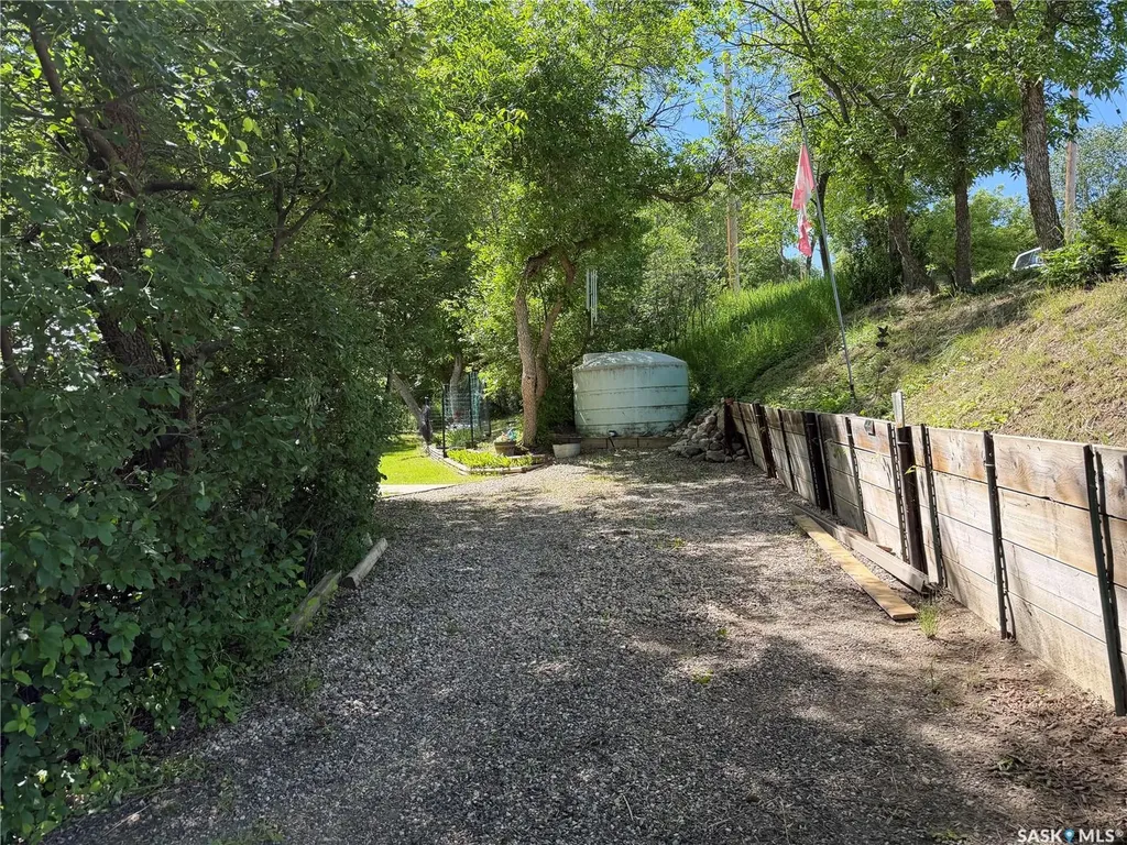 825 Tatanka Drive South Lake SK S0H 4C0