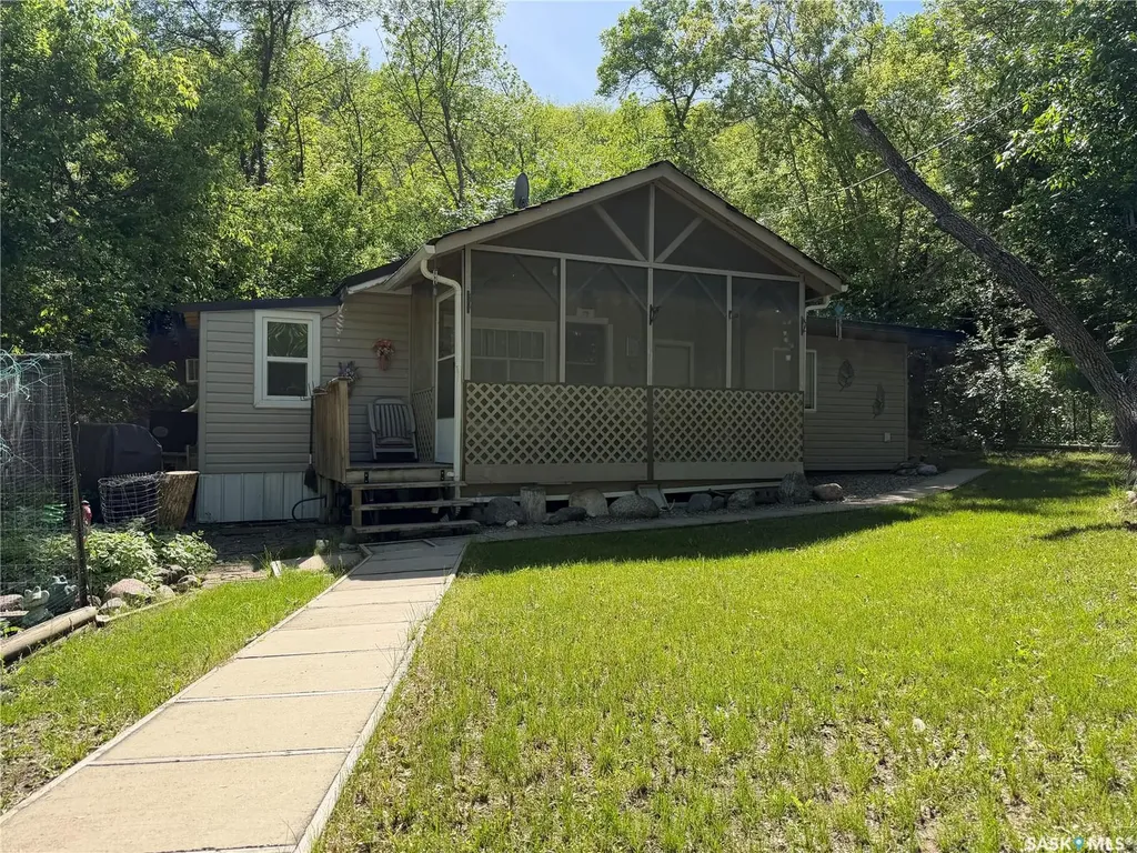 825 Tatanka Drive South Lake SK S0H 4C0