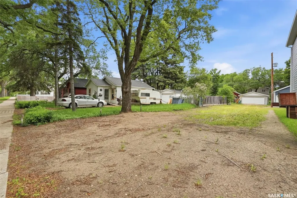 233 1st Street E Saskatoon SK S7H 1R8