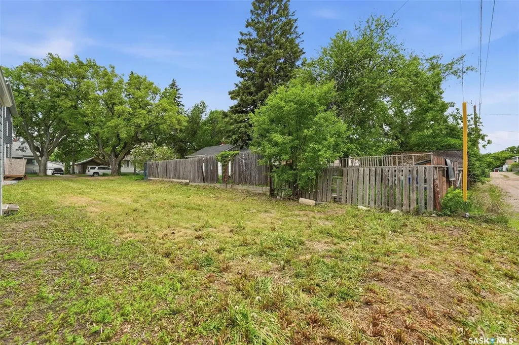 233 1st Street E Saskatoon SK S7H 1R8