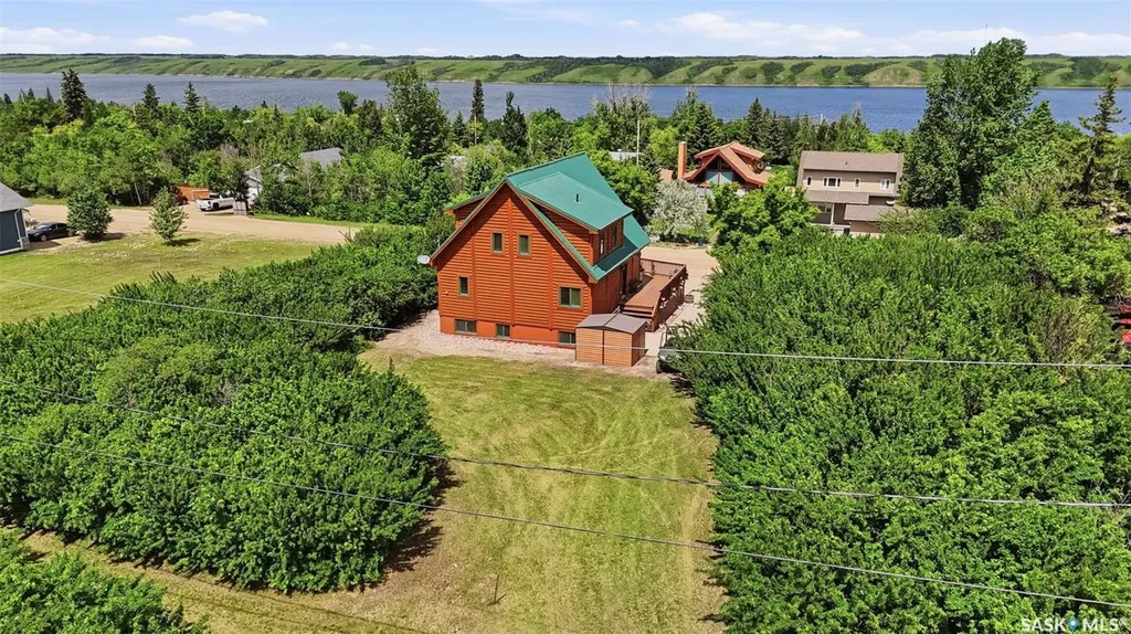 316&319 Cumming Avenue Manitou Beach SK S0K 4T1