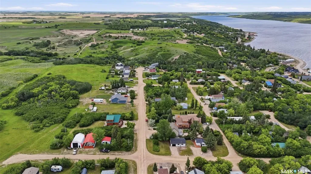 316&319 Cumming Avenue Manitou Beach SK S0K 4T1