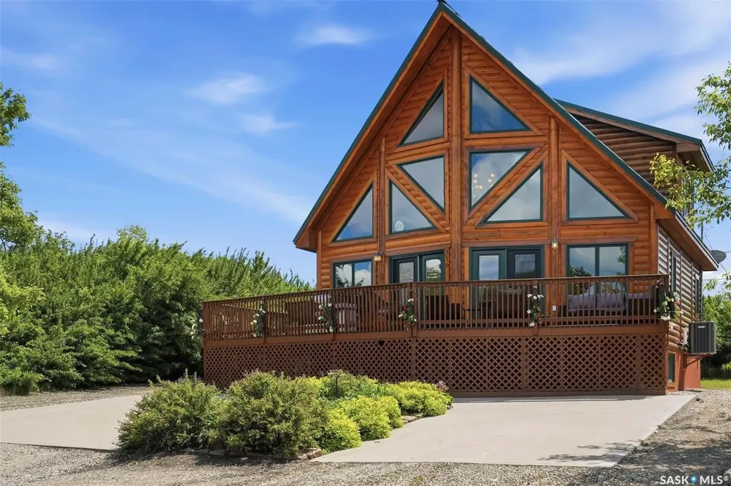316&319 Cumming Avenue Manitou Beach SK S0K 4T1