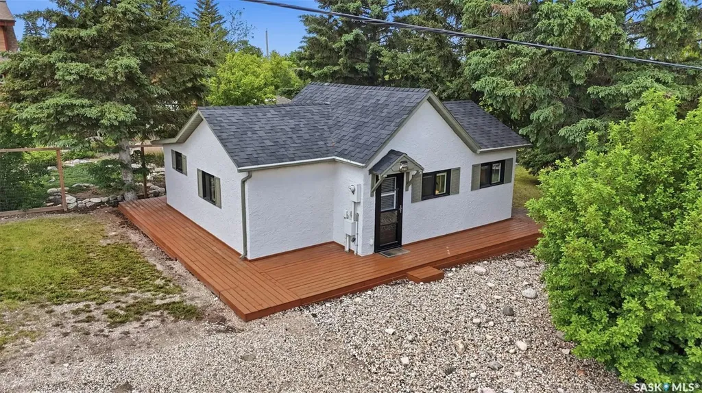 316&319 Cumming Avenue Manitou Beach SK S0K 4T1