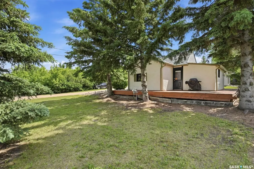 316&319 Cumming Avenue Manitou Beach SK S0K 4T1