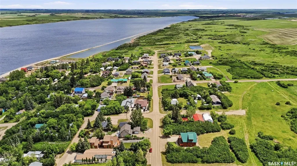 316&319 Cumming Avenue Manitou Beach SK S0K 4T1
