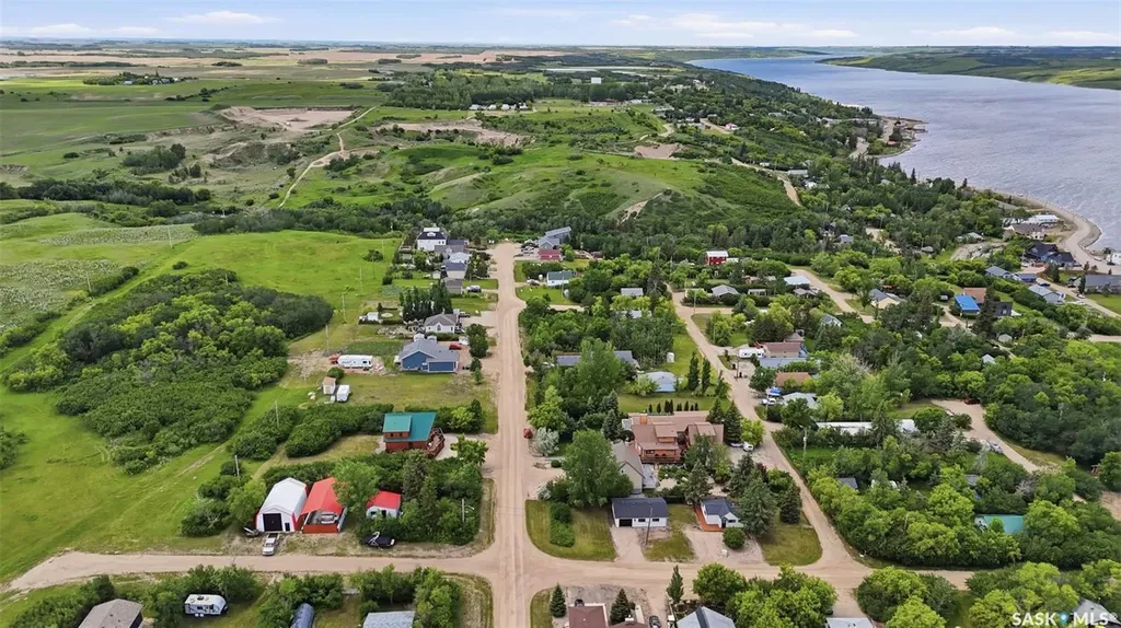316&319 Cumming Avenue Manitou Beach SK S0K 4T1