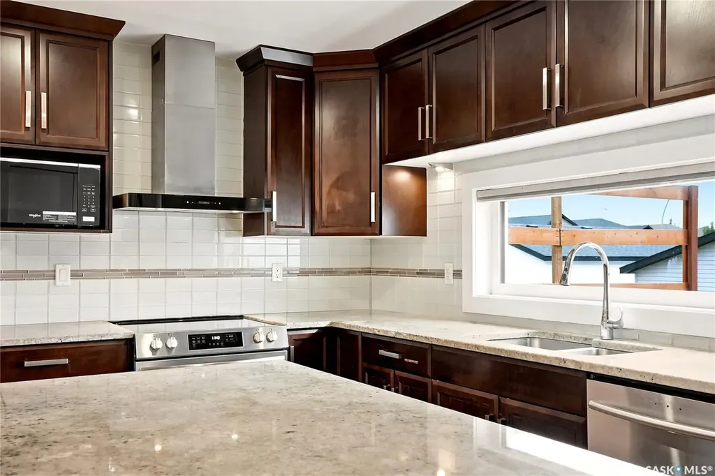 543 Evergreen Boulevard Saskatoon SK S7W 0L4