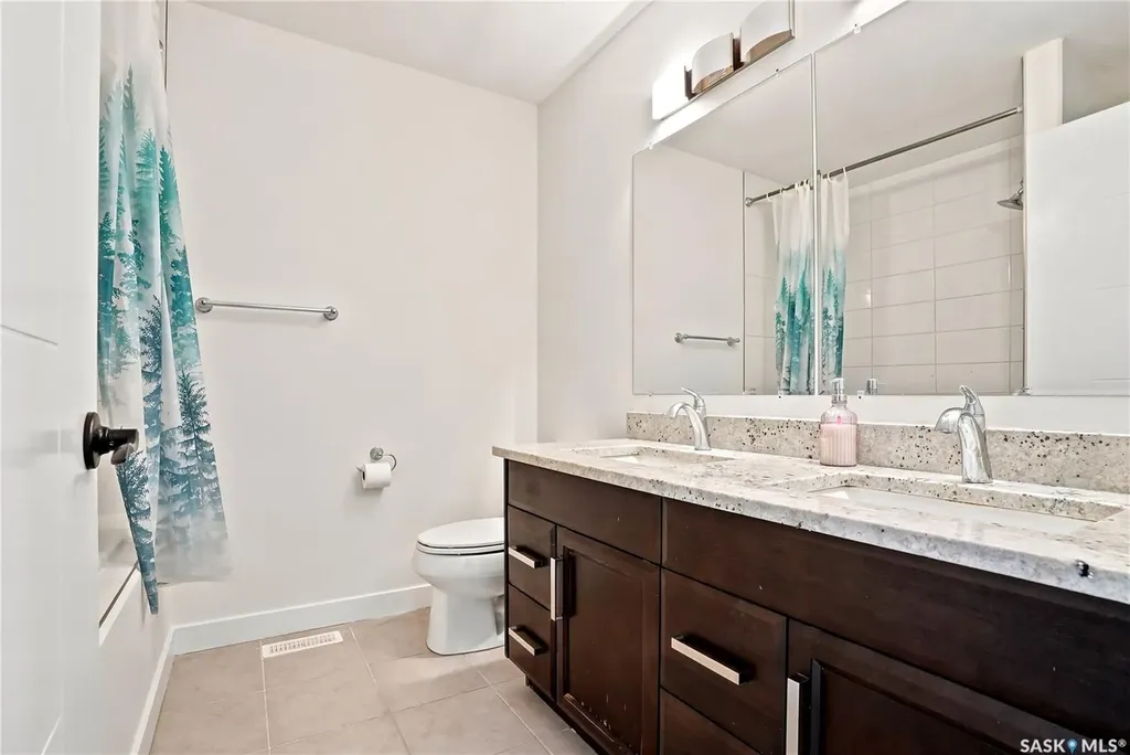 543 Evergreen Boulevard Saskatoon SK S7W 0L4