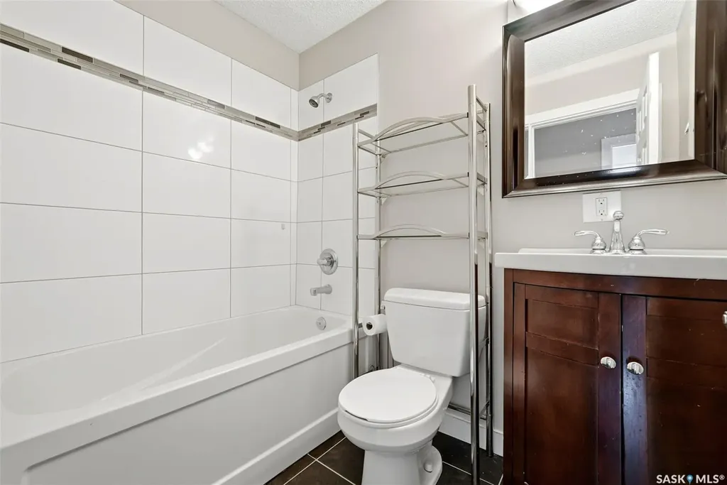 230 Broadway Avenue E Regina SK S4N 0Z9