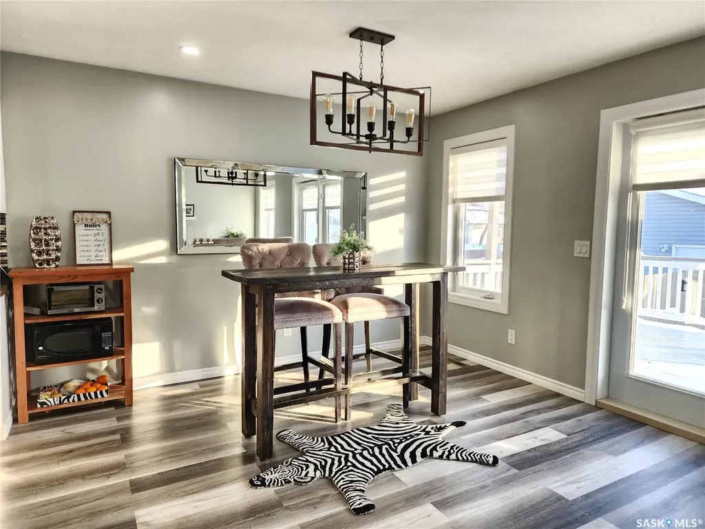 405 Lorne Street Regina SK S4R 2J5