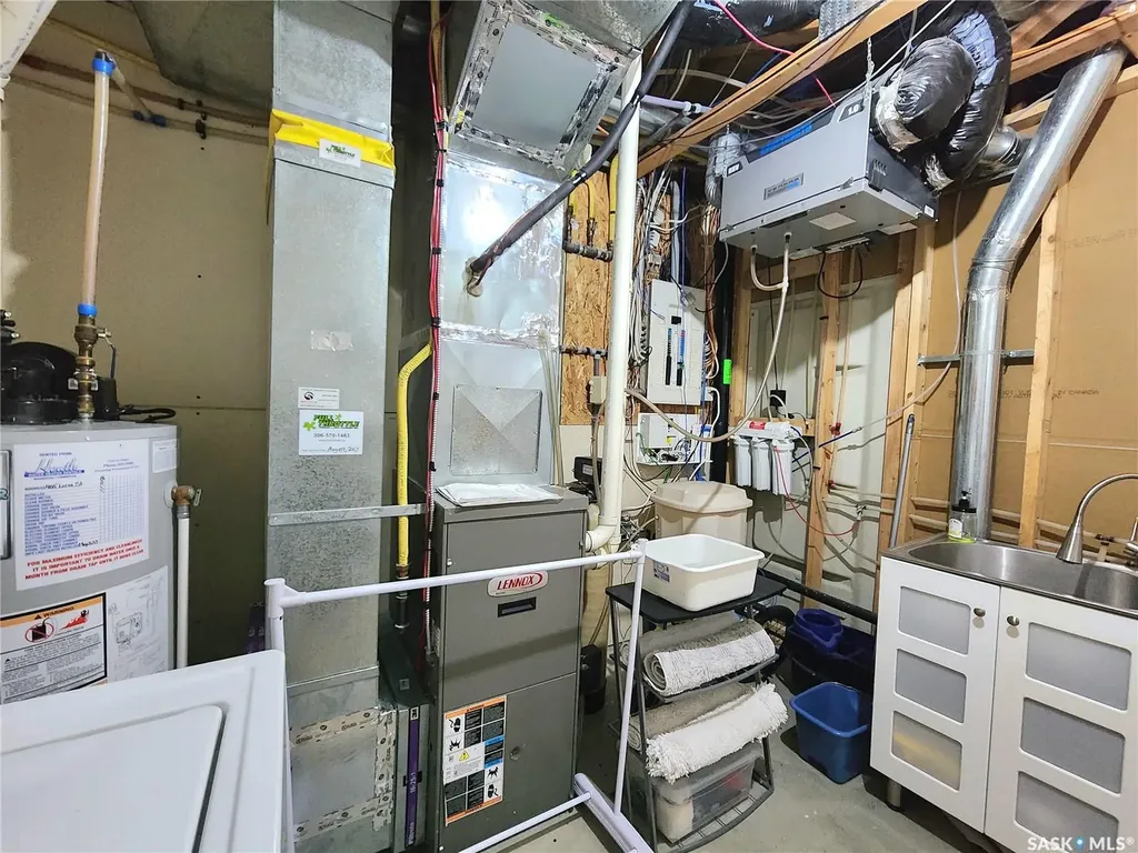 405 Lorne Street Regina SK S4R 2J5