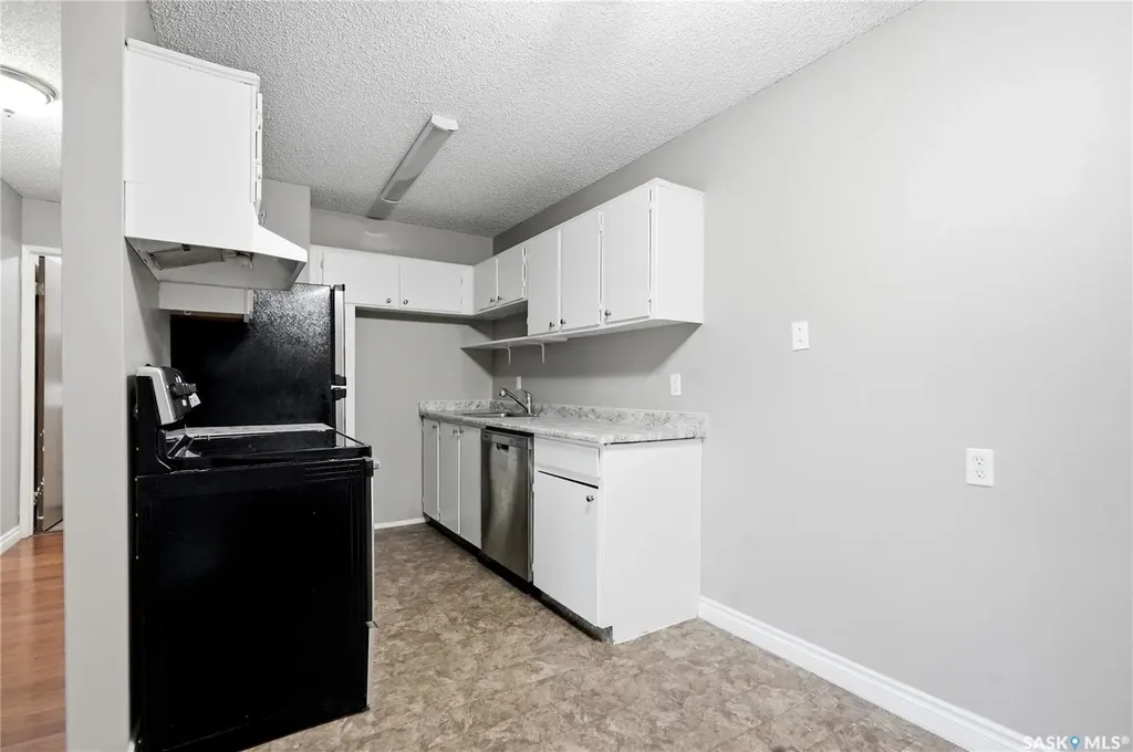 403 Tait Court Saskatoon SK S7H 5L3