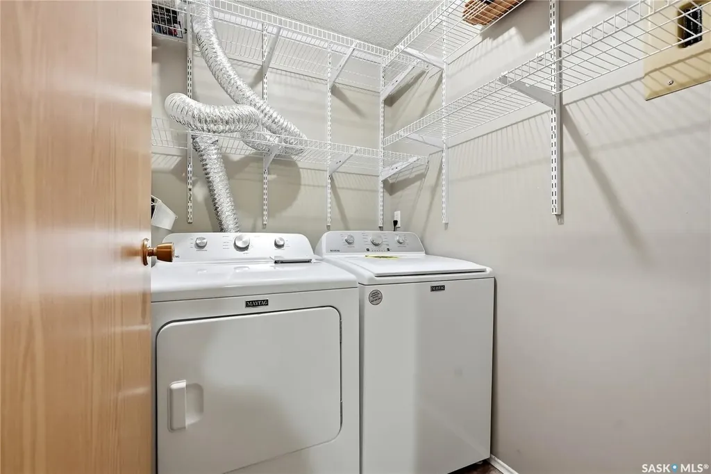 403 Tait Court Saskatoon SK S7H 5L3