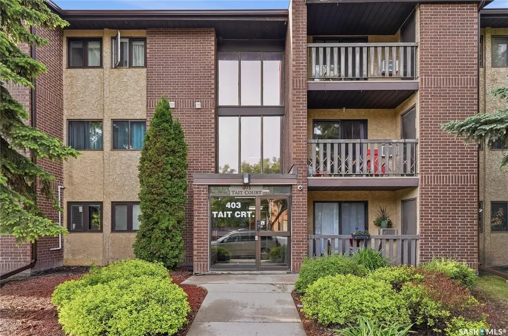 403 Tait Court Saskatoon SK S7H 5L3