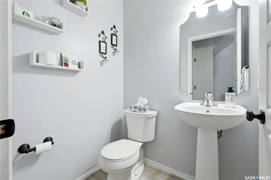 224 Langlois Way Saskatoon SK S7T 0L2