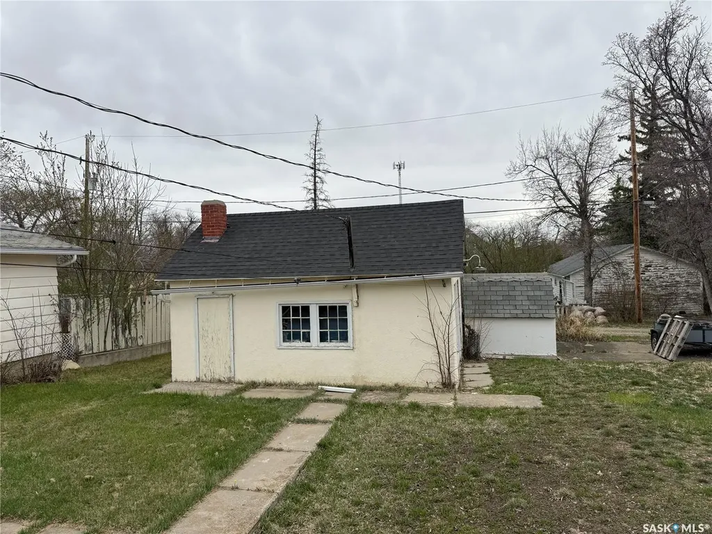 309 4th Avenue SW Eston SK S0L 1A0