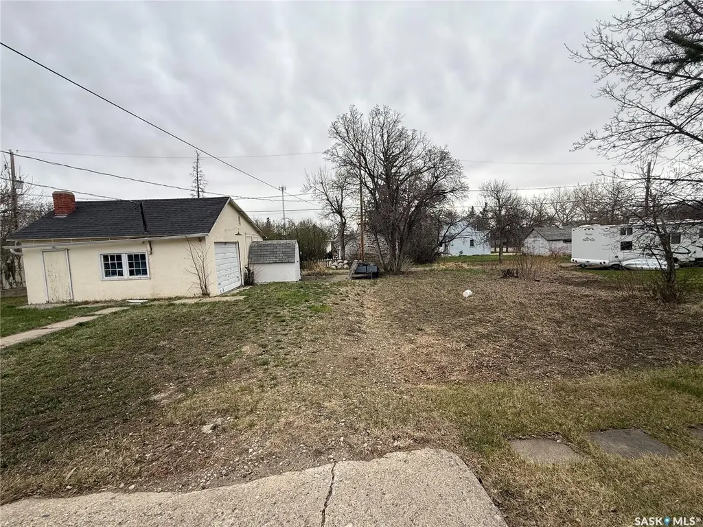 309 4th Avenue SW Eston SK S0L 1A0