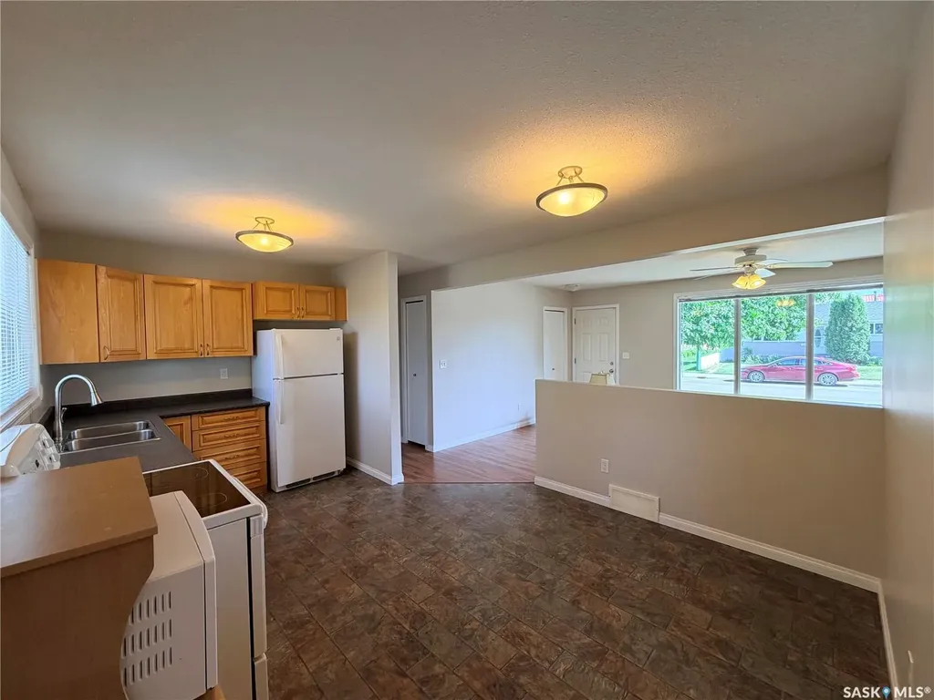 214 Fisher Crescent Saskatoon SK S7L 5C9