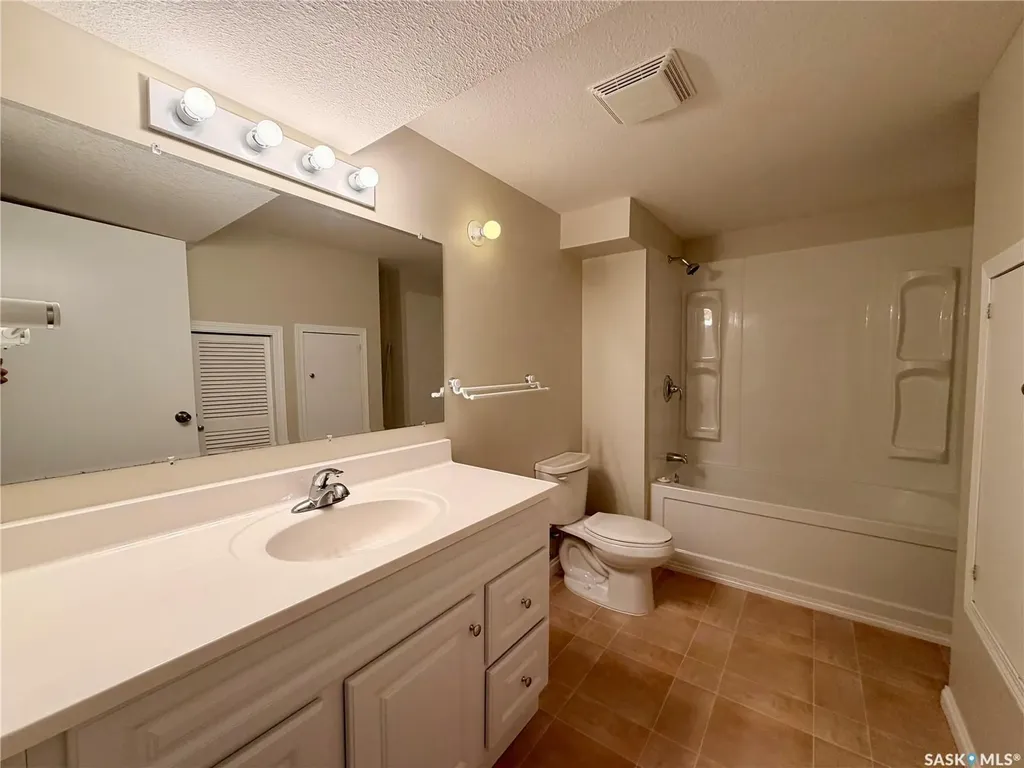 214 Fisher Crescent Saskatoon SK S7L 5C9
