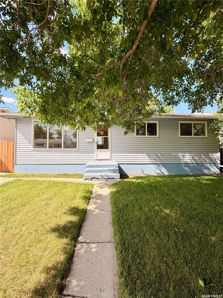 214 Fisher Crescent Saskatoon SK S7L 5C9