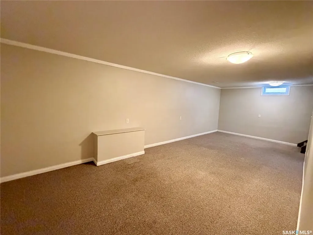 214 Fisher Crescent Saskatoon SK S7L 5C9