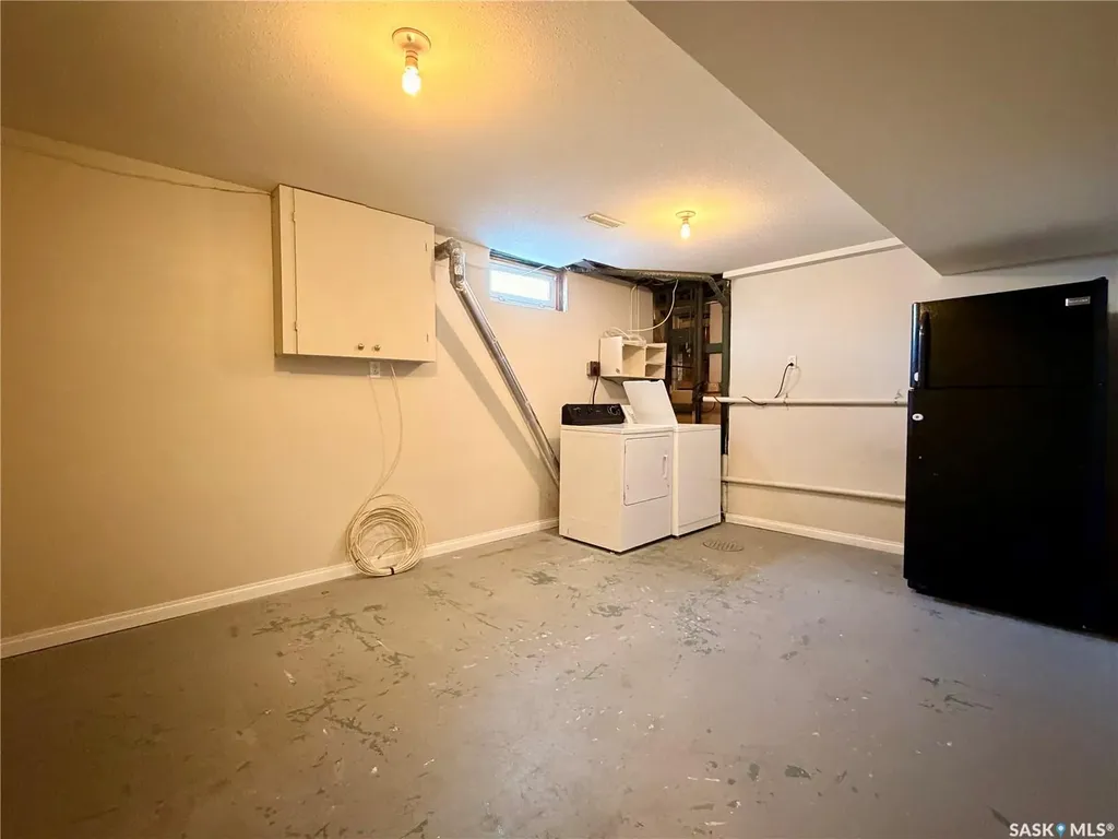 214 Fisher Crescent Saskatoon SK S7L 5C9