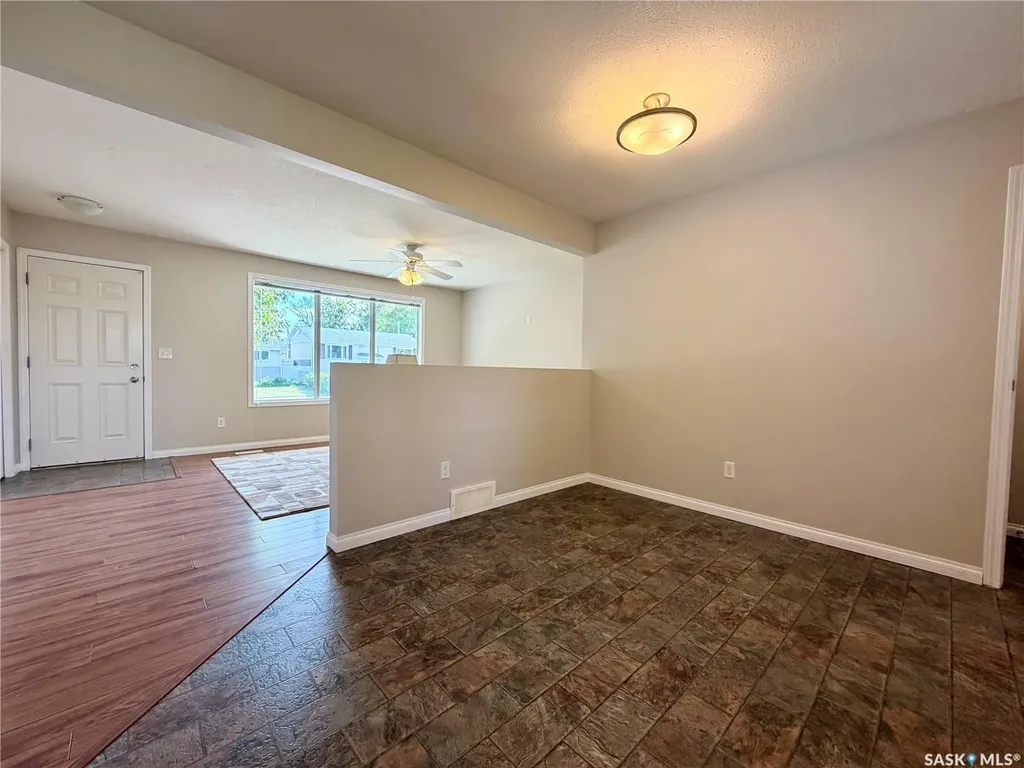 214 Fisher Crescent Saskatoon SK S7L 5C9