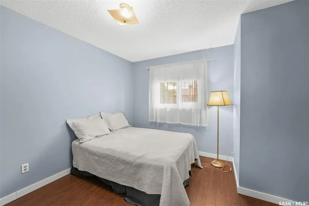 2711 Meadow Lane E Regina SK S4V 1L7