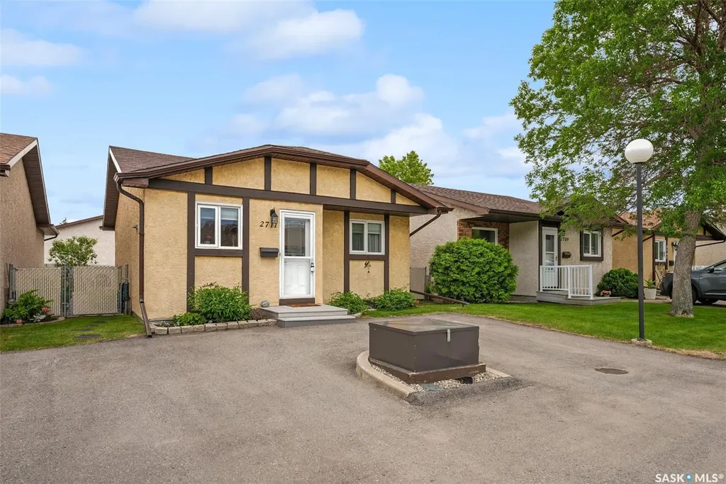 2711 Meadow Lane E Regina SK S4V 1L7