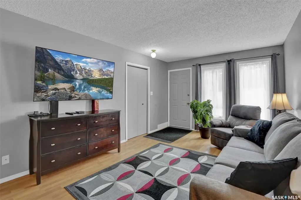 7223 Dalgliesh Drive Regina SK S4X 2B8