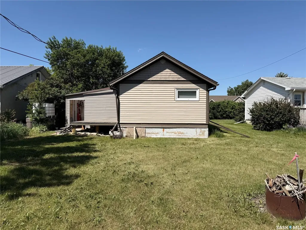 107 4th Avenue N Lucky Lake SK S0L 1Z0