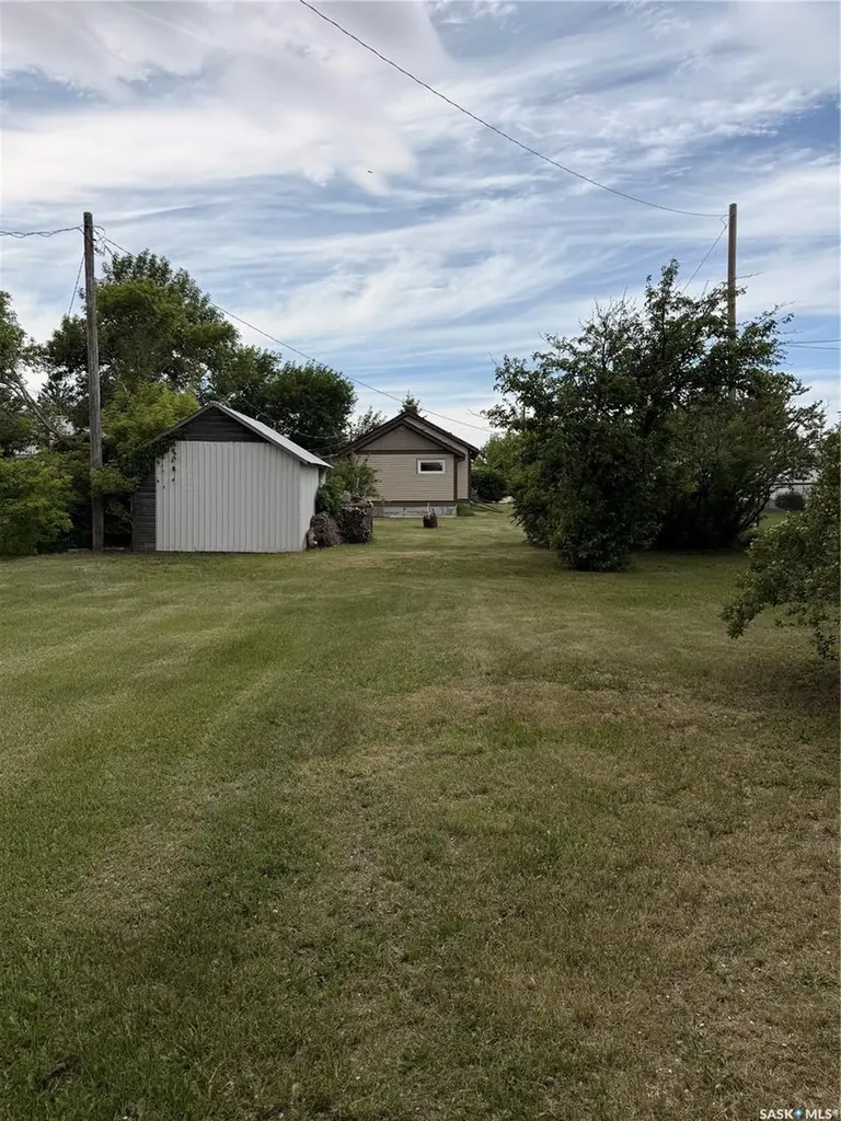 107 4th Avenue N Lucky Lake SK S0L 1Z0