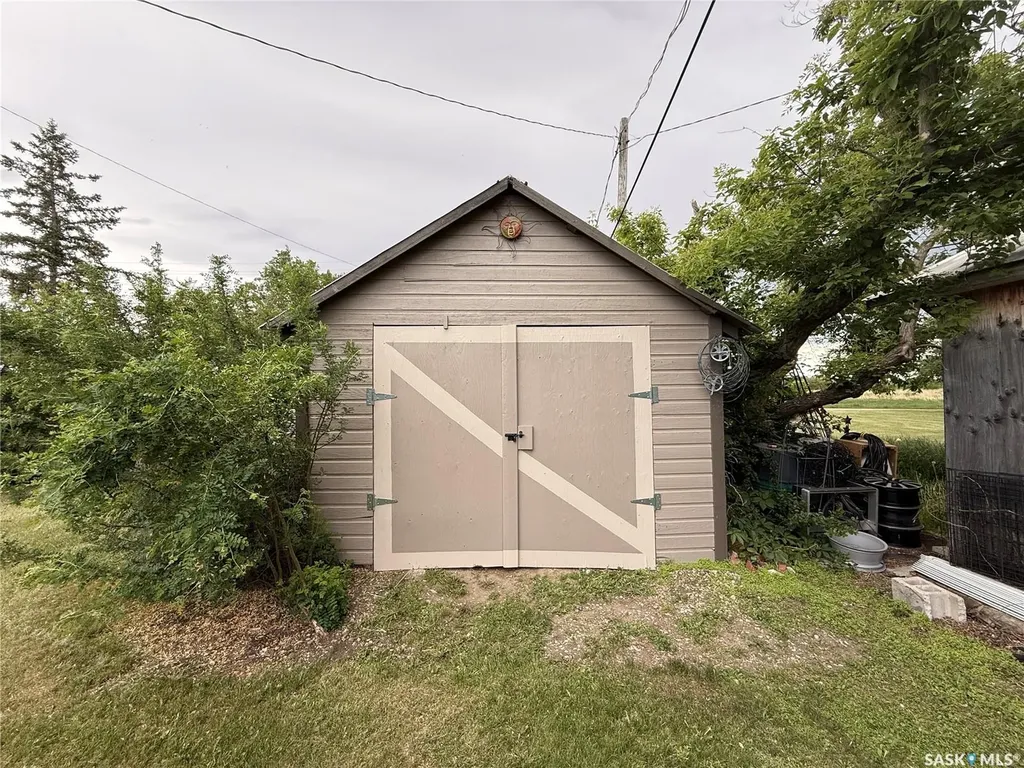 107 4th Avenue N Lucky Lake SK S0L 1Z0