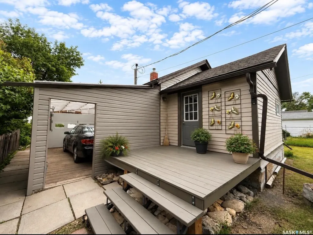 107 4th Avenue N Lucky Lake SK S0L 1Z0
