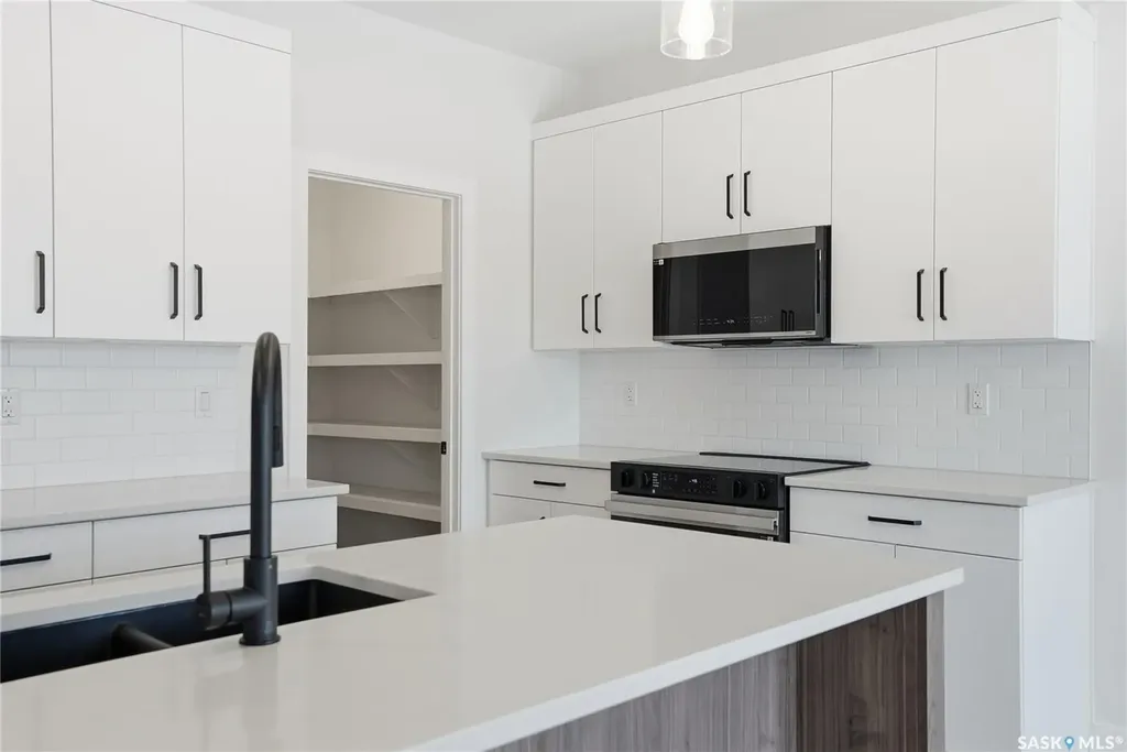 190 Doran Way Saskatoon SK S7V 0Z7