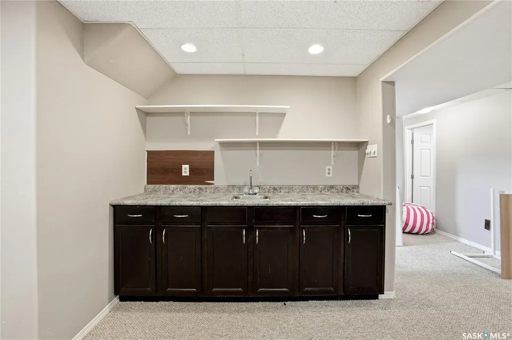 330 Devonshire Crescent Saskatoon SK S7L 5V8