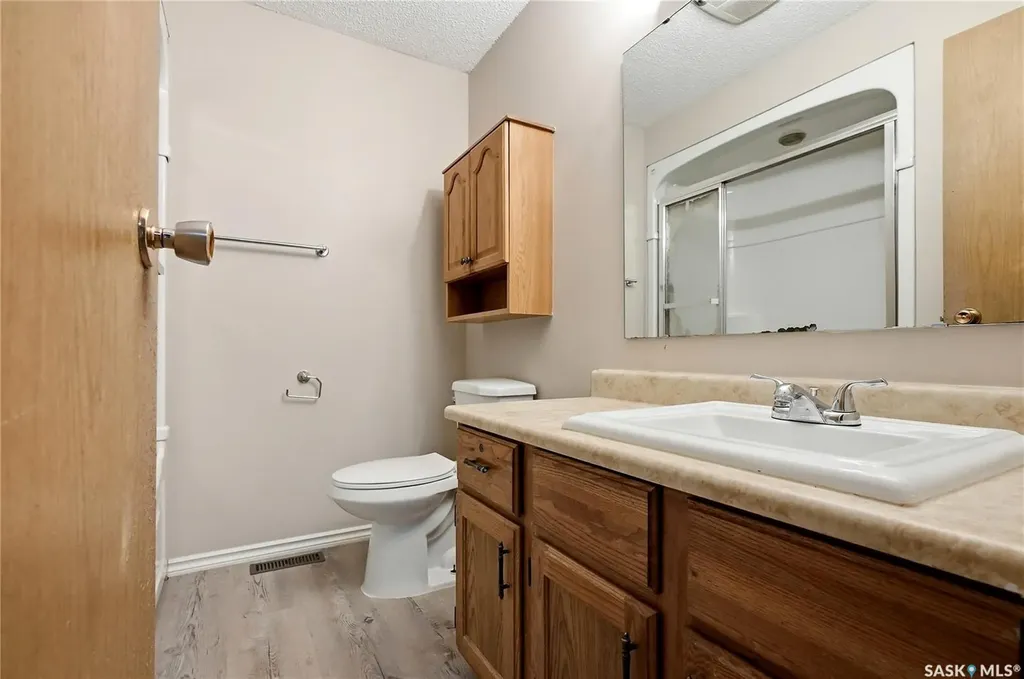 145 Sandy Court Saskatoon SK S7K 6P7