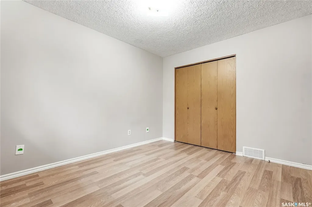 145 Sandy Court Saskatoon SK S7K 6P7