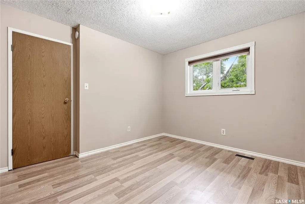 145 Sandy Court Saskatoon SK S7K 6P7