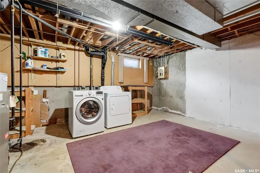 145 Sandy Court Saskatoon SK S7K 6P7