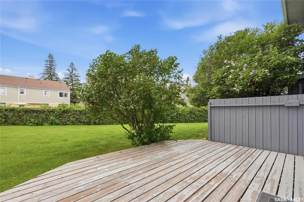 145 Sandy Court Saskatoon SK S7K 6P7