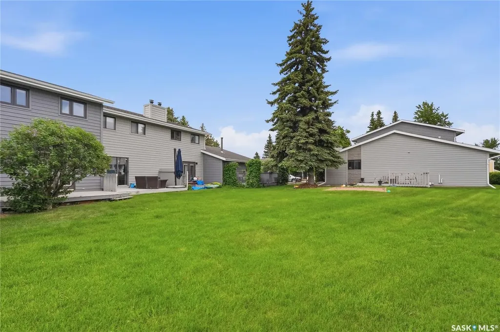 145 Sandy Court Saskatoon SK S7K 6P7