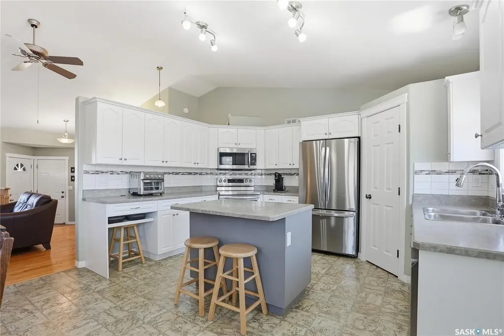 511 Pobran Crescent Saskatoon SK S7S 1L4