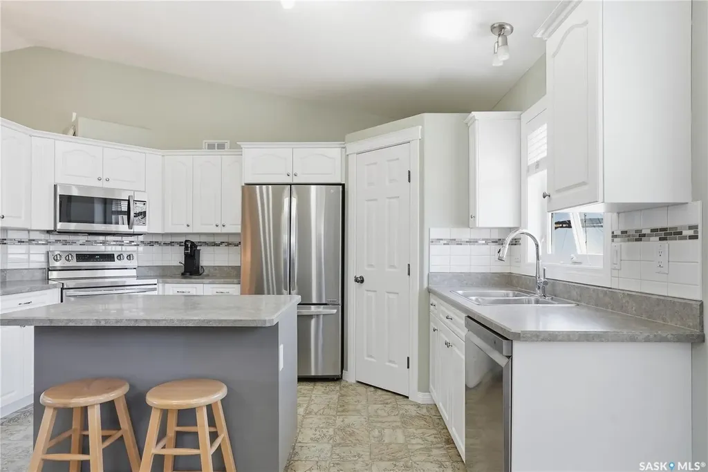 511 Pobran Crescent Saskatoon SK S7S 1L4