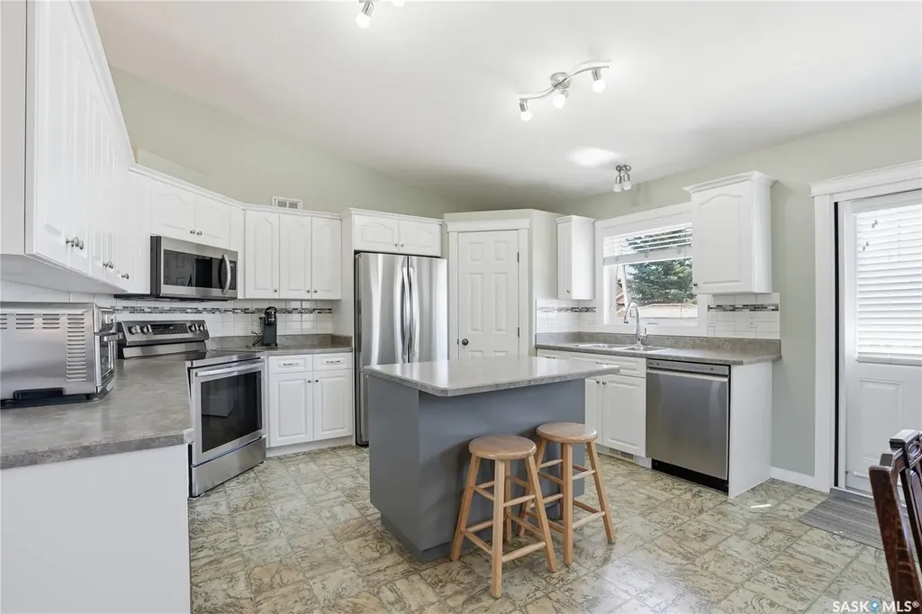 511 Pobran Crescent Saskatoon SK S7S 1L4