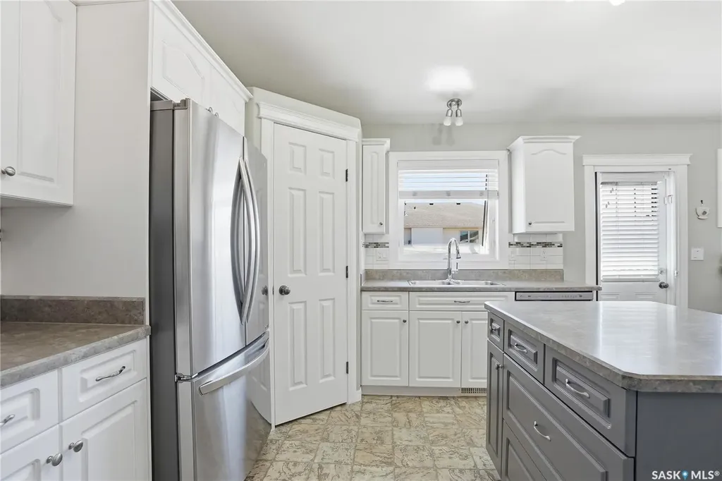 511 Pobran Crescent Saskatoon SK S7S 1L4