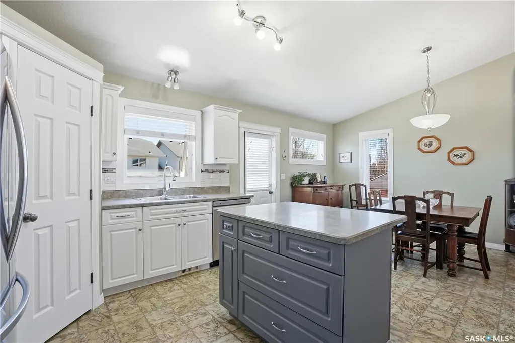 511 Pobran Crescent Saskatoon SK S7S 1L4